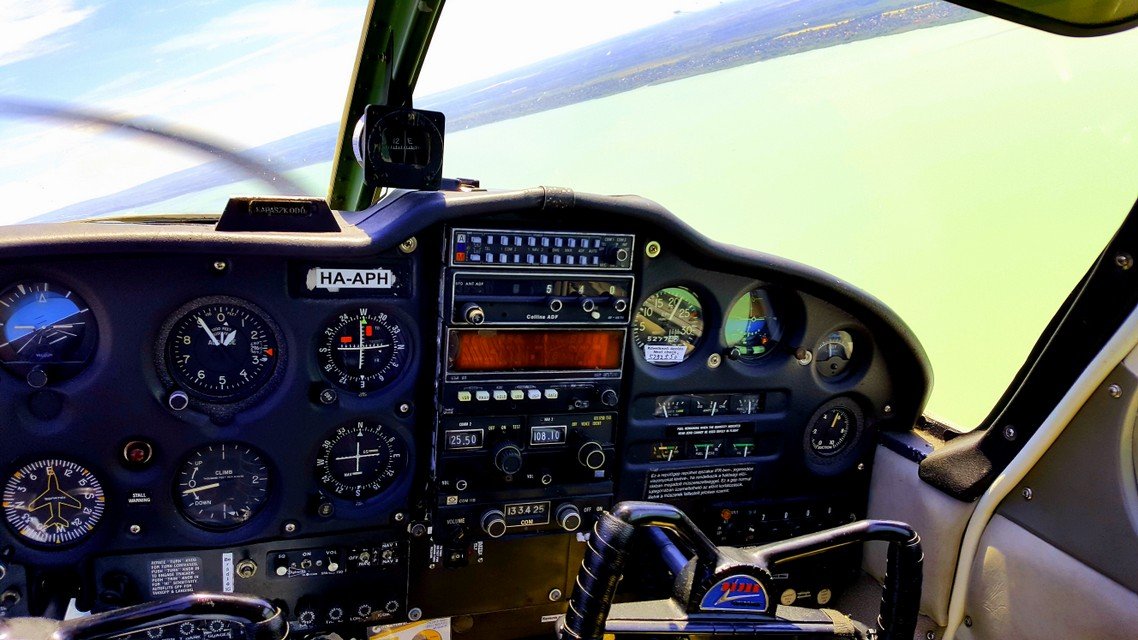 Sightseeing Flight 7
